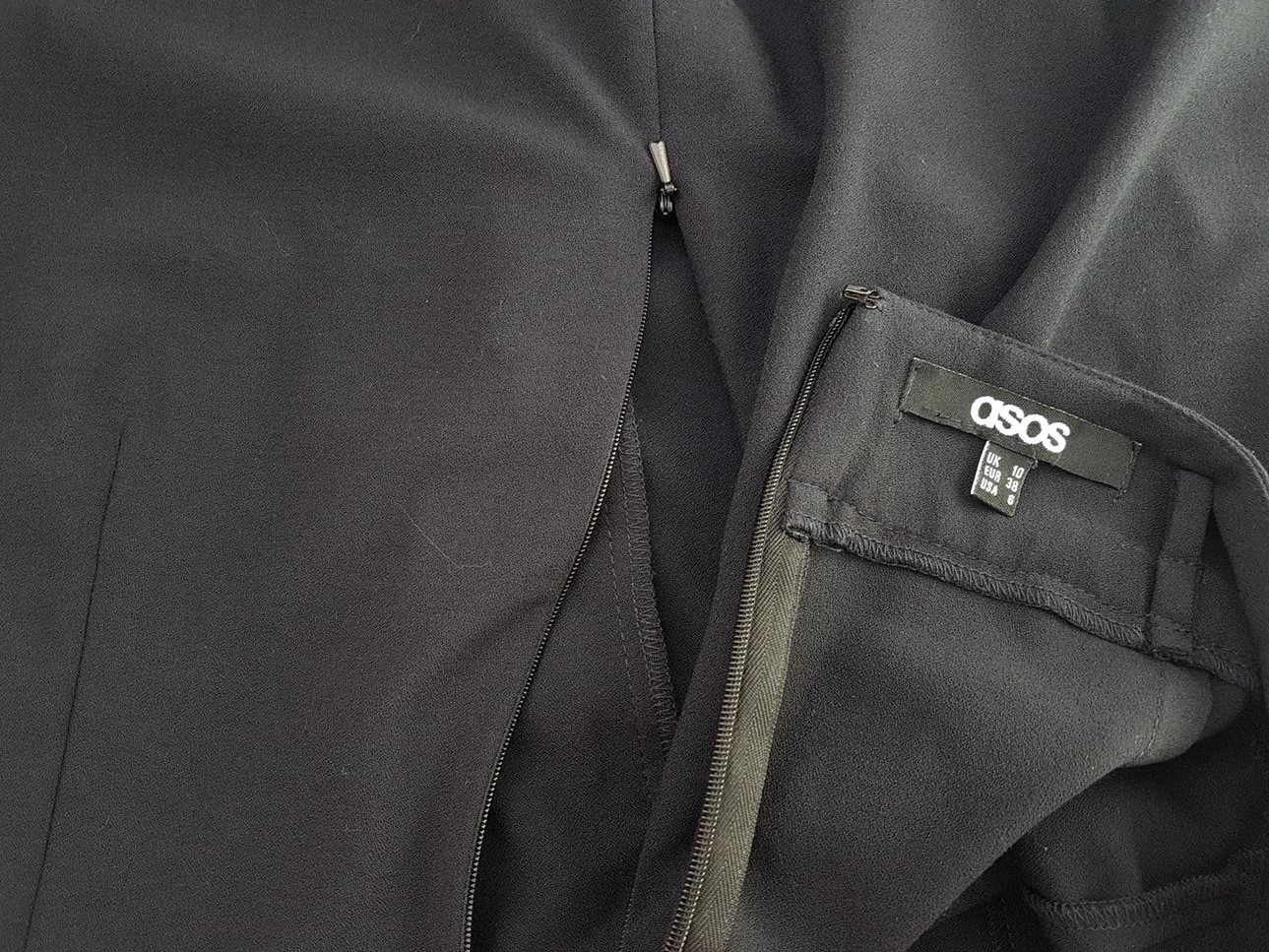ASOS Rozmiar 38 Kolor Czarny Odkryte Ramiona Suknia Balowa Sukienka Wieczorowa Bezrękawnik Krótka ASOS Rozmiar 38 Kolor Czarny Odkryte Ramiona Suknia Balowa Sukienka Wieczorowa Bezrękawnik Krótka
