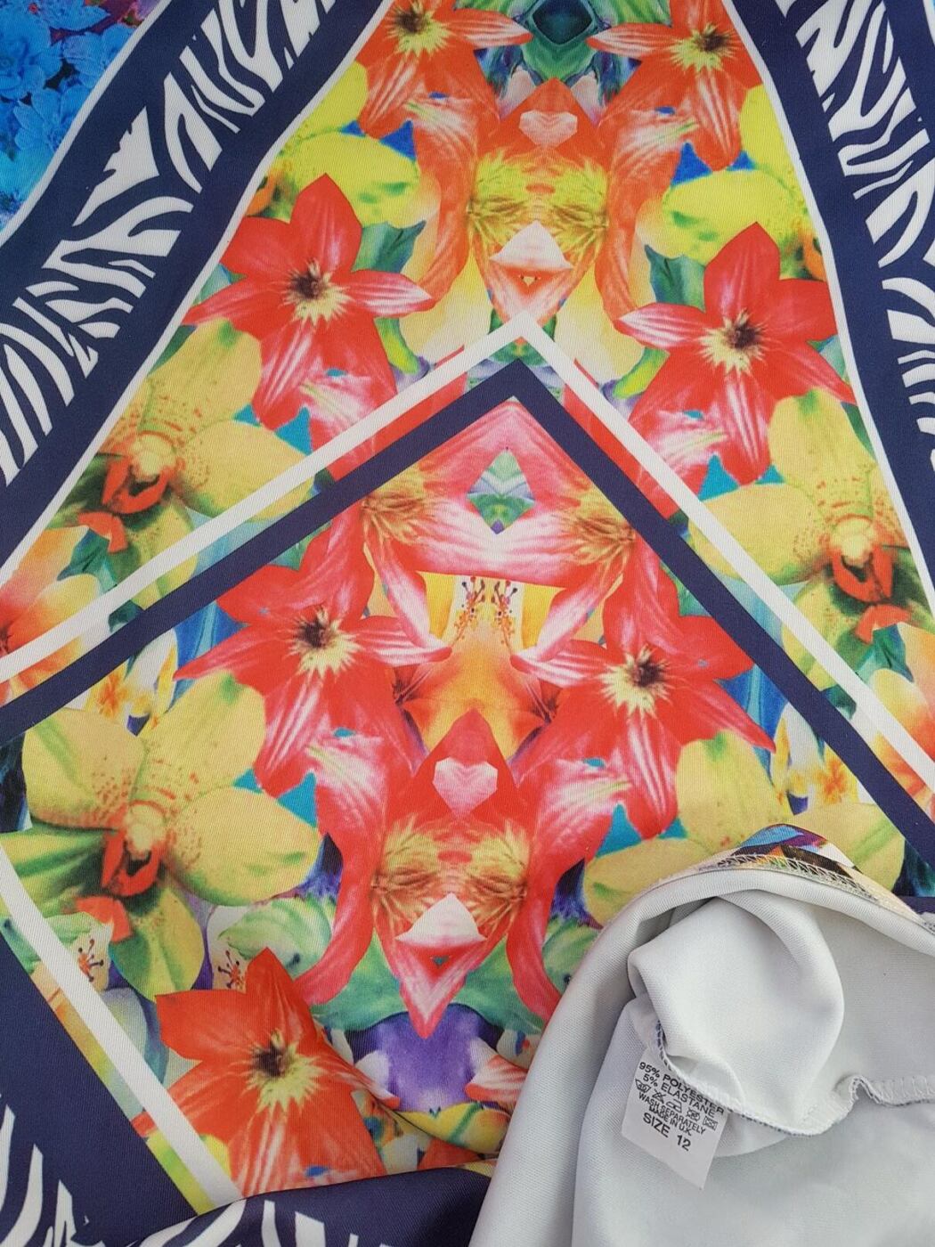 Bebo Rozmiar 40(UK12) Kolor Czerwony Okrągły dekolt Sukienka Bodycon Bezrękawnik Do Kolan Bebo Rozmiar 40(UK12) Kolor Czerwony Okrągły dekolt Sukienka Bodycon Bezrękawnik Do Kolan