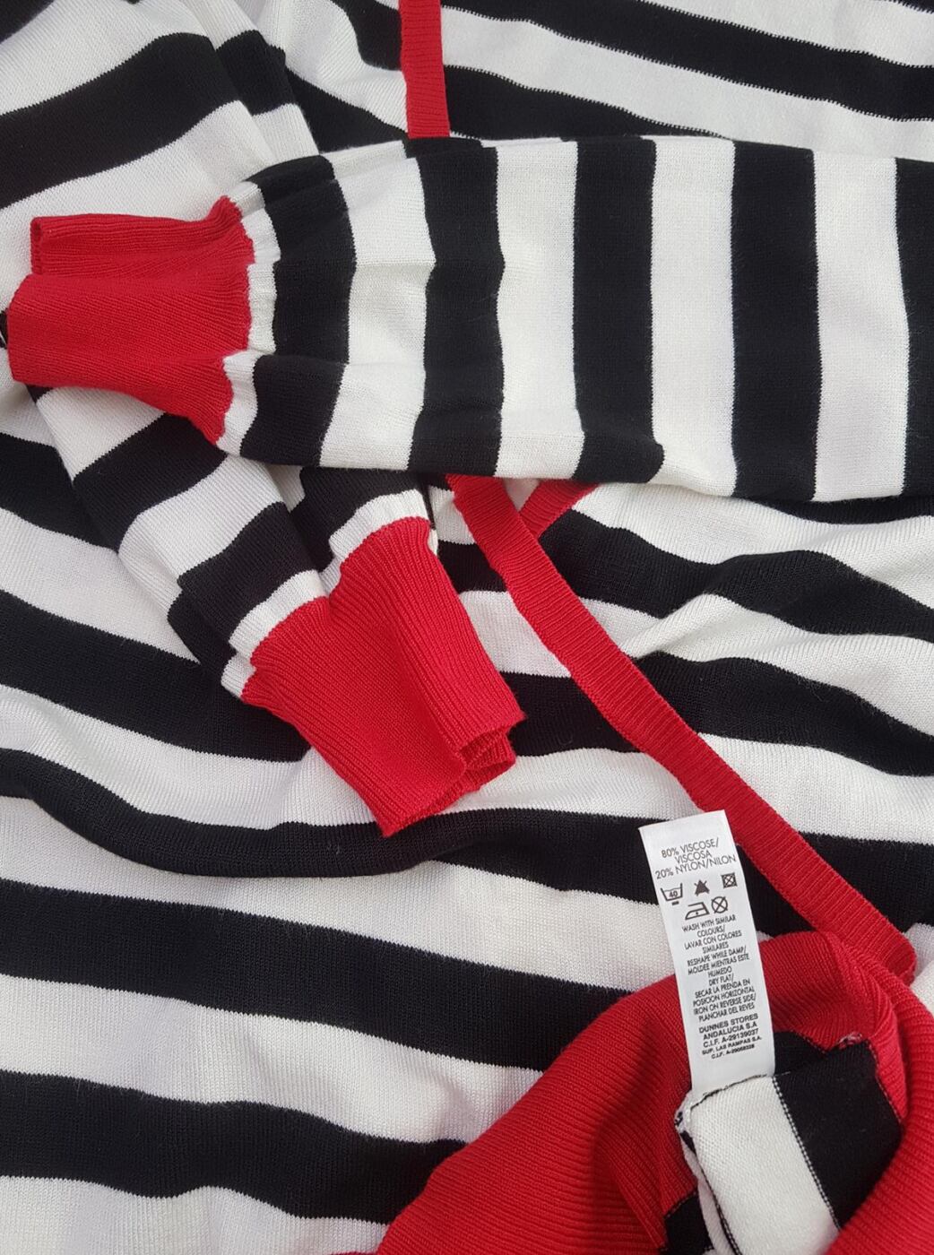 20190829_154323.jpg Dunnes stores Rozmiar 42-44 Kolor Kremowy Pasy W serek Bluzka Kopertowa Długi rękaw Materiał Wiskoza