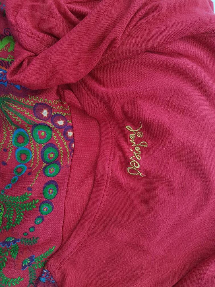 DESIGUAL Rozmiar XS Kolor Czerwony W łódkę Sukienka Sweterkowa Długi rękaw Do Kolan DESIGUAL Rozmiar XS Kolor Czerwony W łódkę Sukienka Sweterkowa Długi rękaw Do Kolan