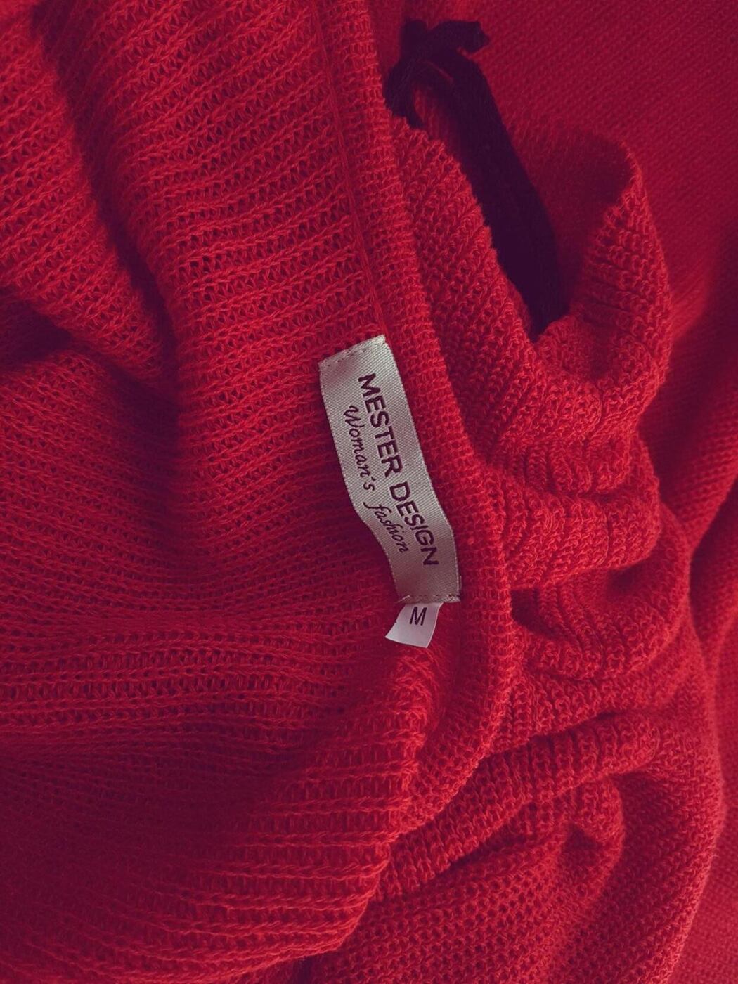 MESTER DESIGN Rozmiar M Kolor Czerwony Dekolt U Sukienka Prostokątna Długi rękaw Materiał Len MESTER DESIGN Rozmiar M Kolor Czerwony Dekolt U Sukienka Prostokątna Długi rękaw Materiał Len