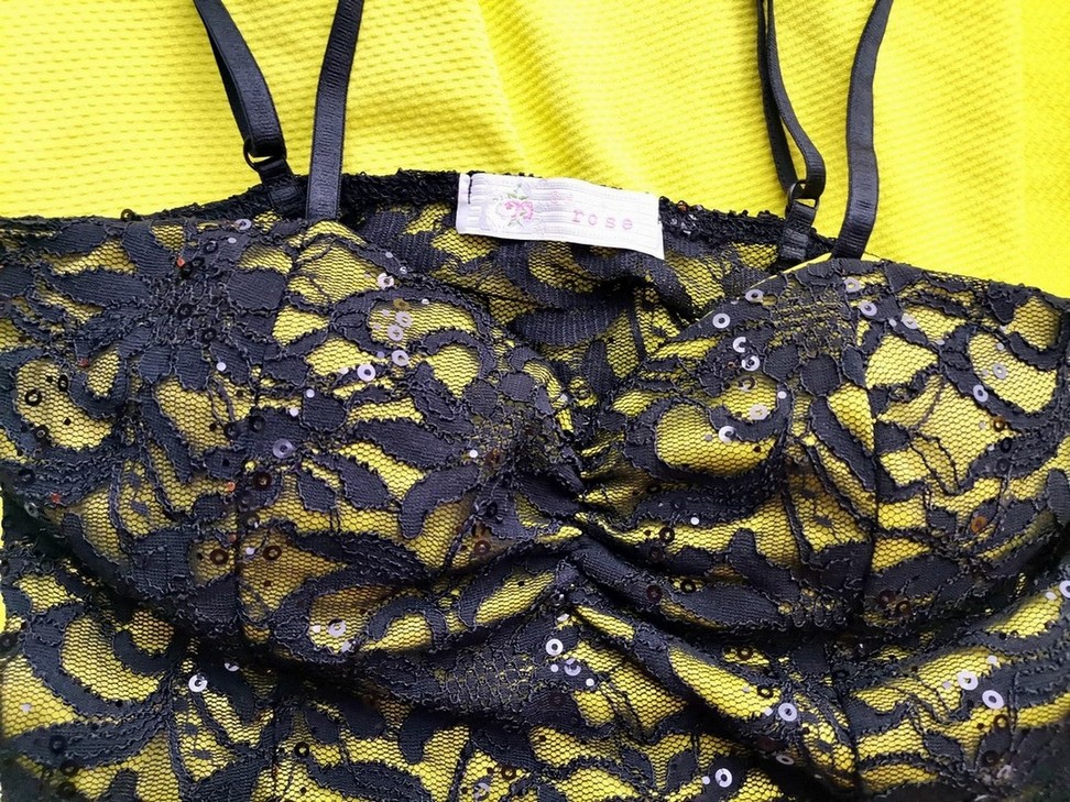 Cameo rose Rozmiar S Kolor Żółty Dekolt Serce Sukienka Rozkloszowana Bezrękawnik Do Kolan Cameo rose Rozmiar S Kolor Żółty Dekolt Serce Sukienka Rozkloszowana Bezrękawnik Do Kolan