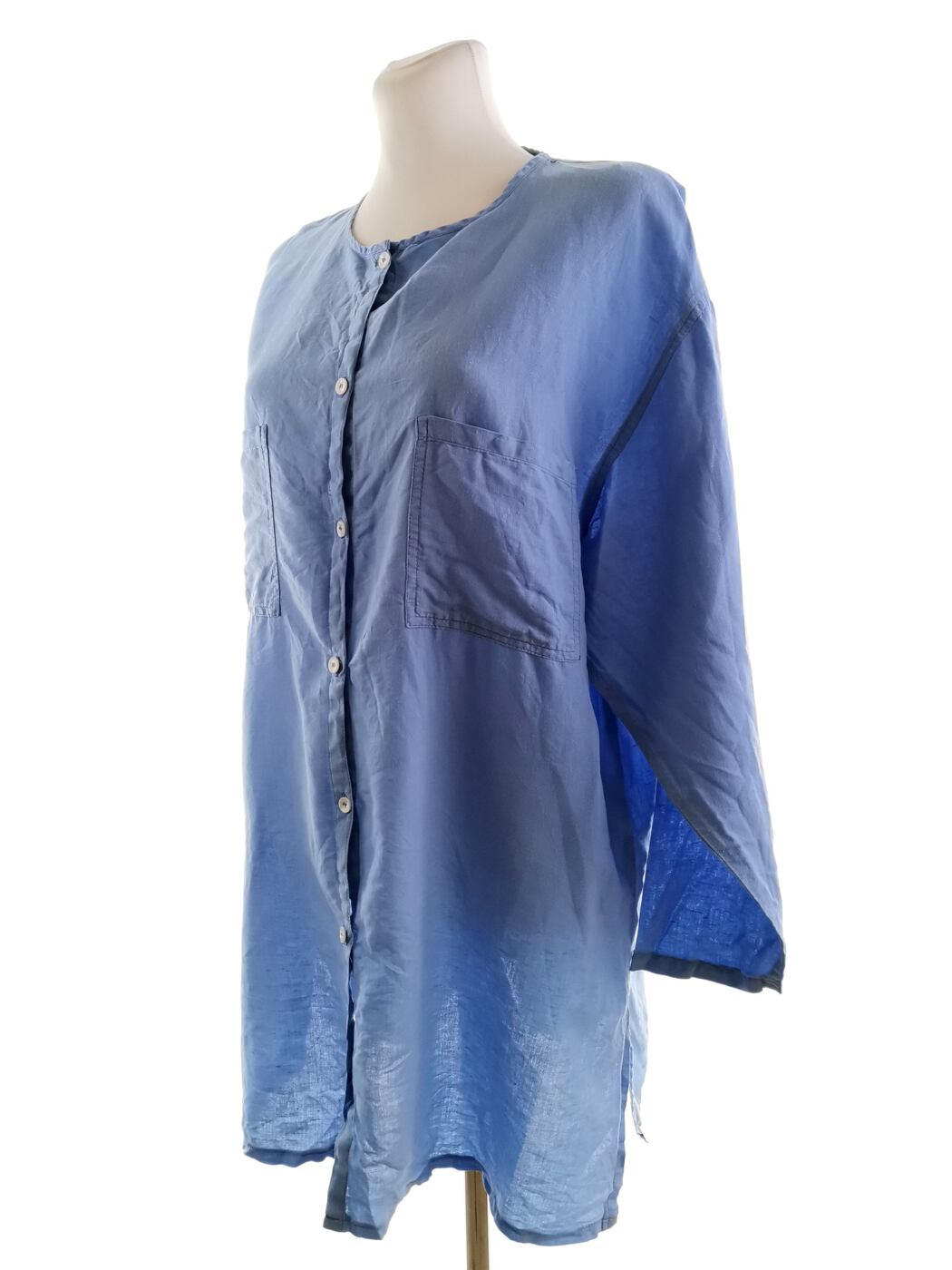Gudrun Sjödén Rozmiar L Kolor Niebieski Crew Neck Tunika Zapinana Bluzka Rękaw 3/4 Materiał Len Gudrun Sjödén Rozmiar L Kolor Niebieski Crew Neck Tunika Zapinana Bluzka Rękaw 3/4 Materiał Len