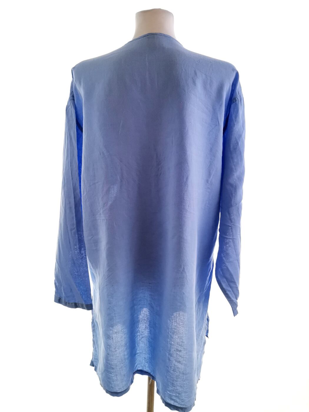 Gudrun Sjödén Rozmiar L Kolor Niebieski Crew Neck Tunika Zapinana Bluzka Rękaw 3/4 Materiał Len Gudrun Sjödén Rozmiar L Kolor Niebieski Crew Neck Tunika Zapinana Bluzka Rękaw 3/4 Materiał Len