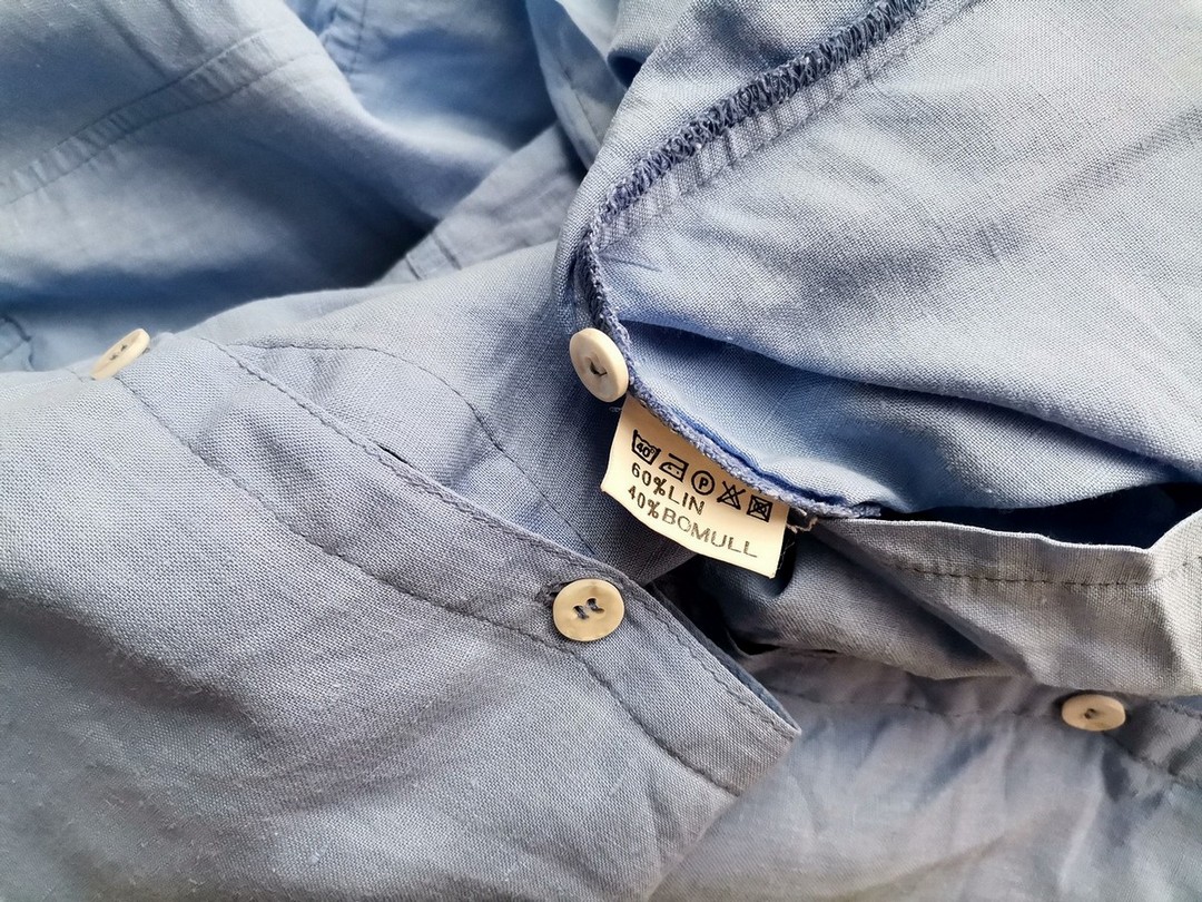 Gudrun Sjödén Rozmiar L Kolor Niebieski Crew Neck Tunika Zapinana Bluzka Rękaw 3/4 Materiał Len Gudrun Sjödén Rozmiar L Kolor Niebieski Crew Neck Tunika Zapinana Bluzka Rękaw 3/4 Materiał Len
