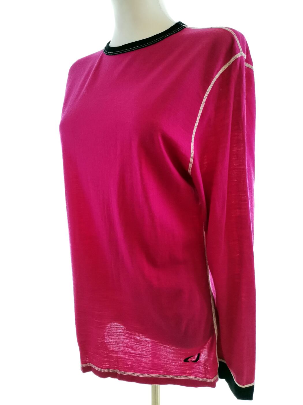 IMG_20200907_134339.jpg ULVANG Rozmiar XL Kolor Fuksja Crew Neck Bluzka Długi rękaw Materiał Wełna