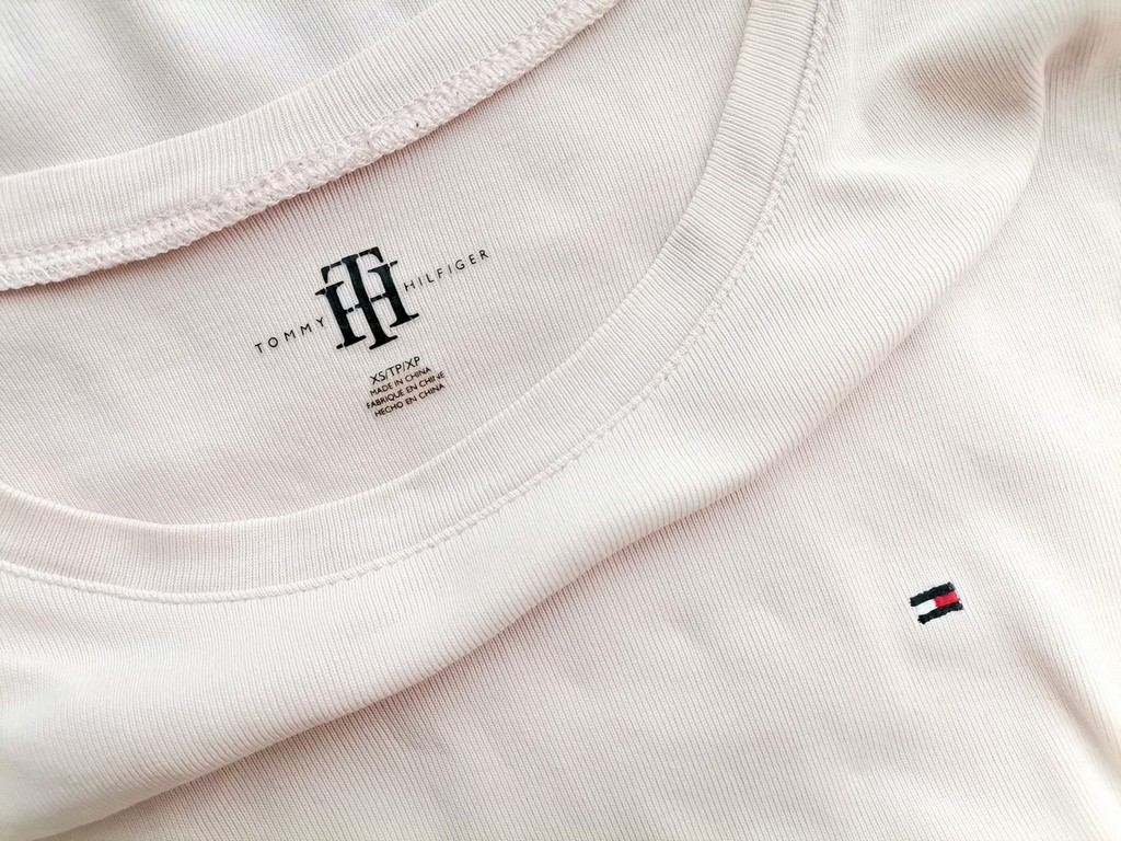 IMG_20200910_150310.jpg Tommy hilfiger Rozmiar XS Kolor Pudrowy Róż Crew Neck T-Shirt Krótki rękaw Materiał Bawełna 100%