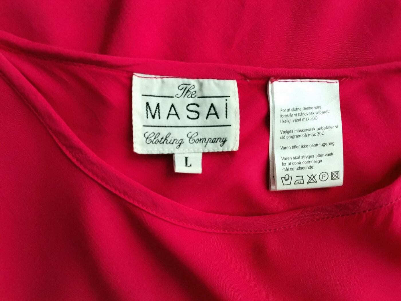 The Masai Rozmiar L Kolor Fuksja Okrągły dekolt Tunika Bluzka Krótki rękaw Materiał Wiskoza 100% The Masai Rozmiar L Kolor Fuksja Okrągły dekolt Tunika Bluzka Krótki rękaw Materiał Wiskoza 100%