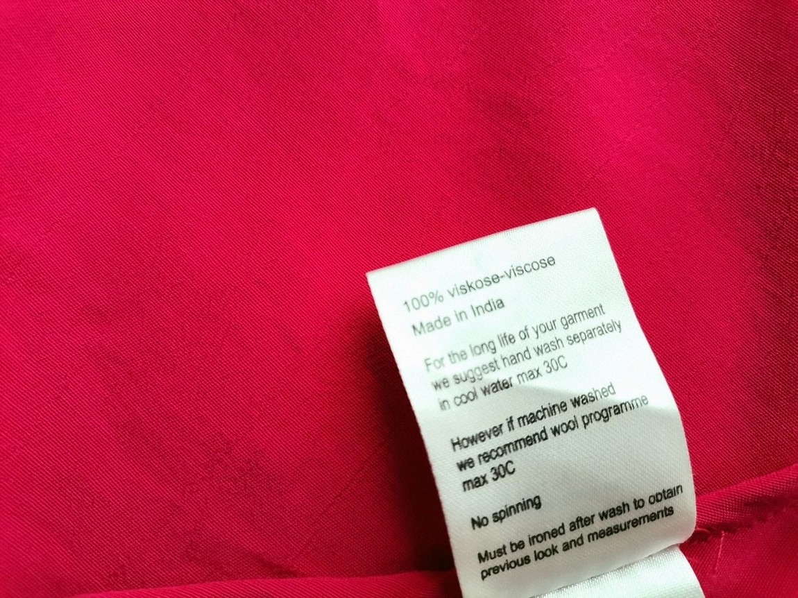 The Masai Rozmiar L Kolor Fuksja Okrągły dekolt Tunika Bluzka Krótki rękaw Materiał Wiskoza 100% The Masai Rozmiar L Kolor Fuksja Okrągły dekolt Tunika Bluzka Krótki rękaw Materiał Wiskoza 100%