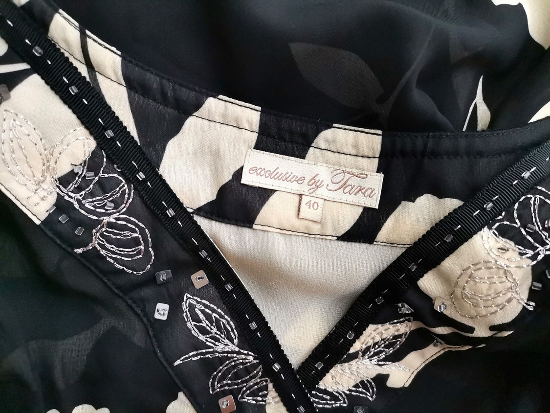 Exclusive by Tara Rozmiar 40 Kolor Czarny W serek Tunika Bluzka Krótki rękaw Exclusive by Tara Rozmiar 40 Kolor Czarny W serek Tunika Bluzka Krótki rękaw