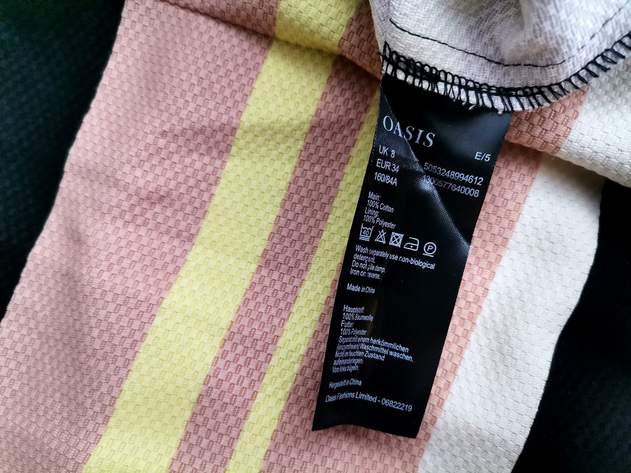 Oasis Rozmiar 8 (34) Kolor Kolorowa Pasy Kwadratowy dekolt Sukienka Sweterkowa Bezrękawnik Midi Materiał Bawełna 100% Oasis Rozmiar 8 (34) Kolor Kolorowa Pasy Kwadratowy dekolt Sukienka Sweterkowa Bezrękawnik Midi Materiał Bawełna 100%