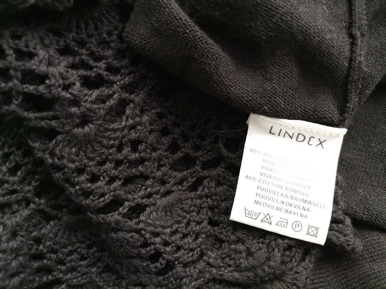 Lindex Rozmiar L Kolor Czarny Okrągły dekolt Sukienka Sweterkowa Krótki rękaw Midi Materiał Wiskoza Lindex Rozmiar L Kolor Czarny Okrągły dekolt Sukienka Sweterkowa Krótki rękaw Midi Materiał Wiskoza
