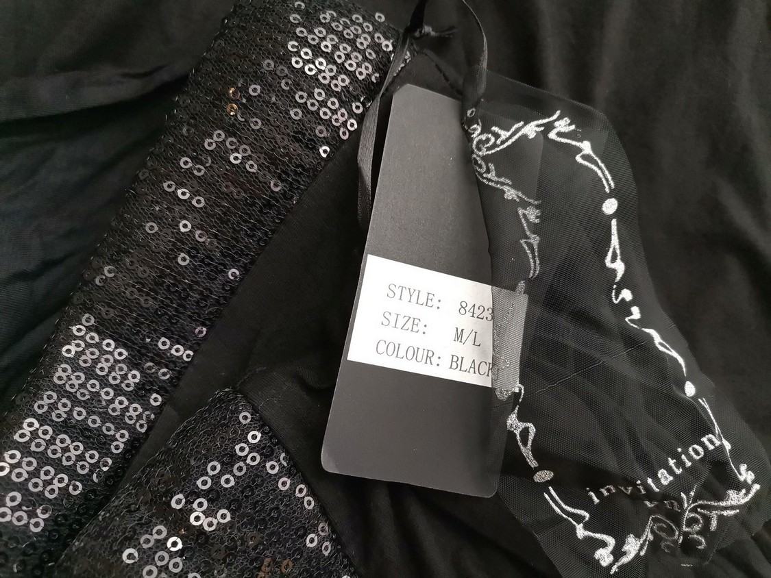 Club L Rozmiar M/L Kolor Czarny Okrągły dekolt Sukienka Bodycon Krótki rękaw Krótka Materiał Bawełna Club L Rozmiar M/L Kolor Czarny Okrągły dekolt Sukienka Bodycon Krótki rękaw Krótka Materiał Bawełna