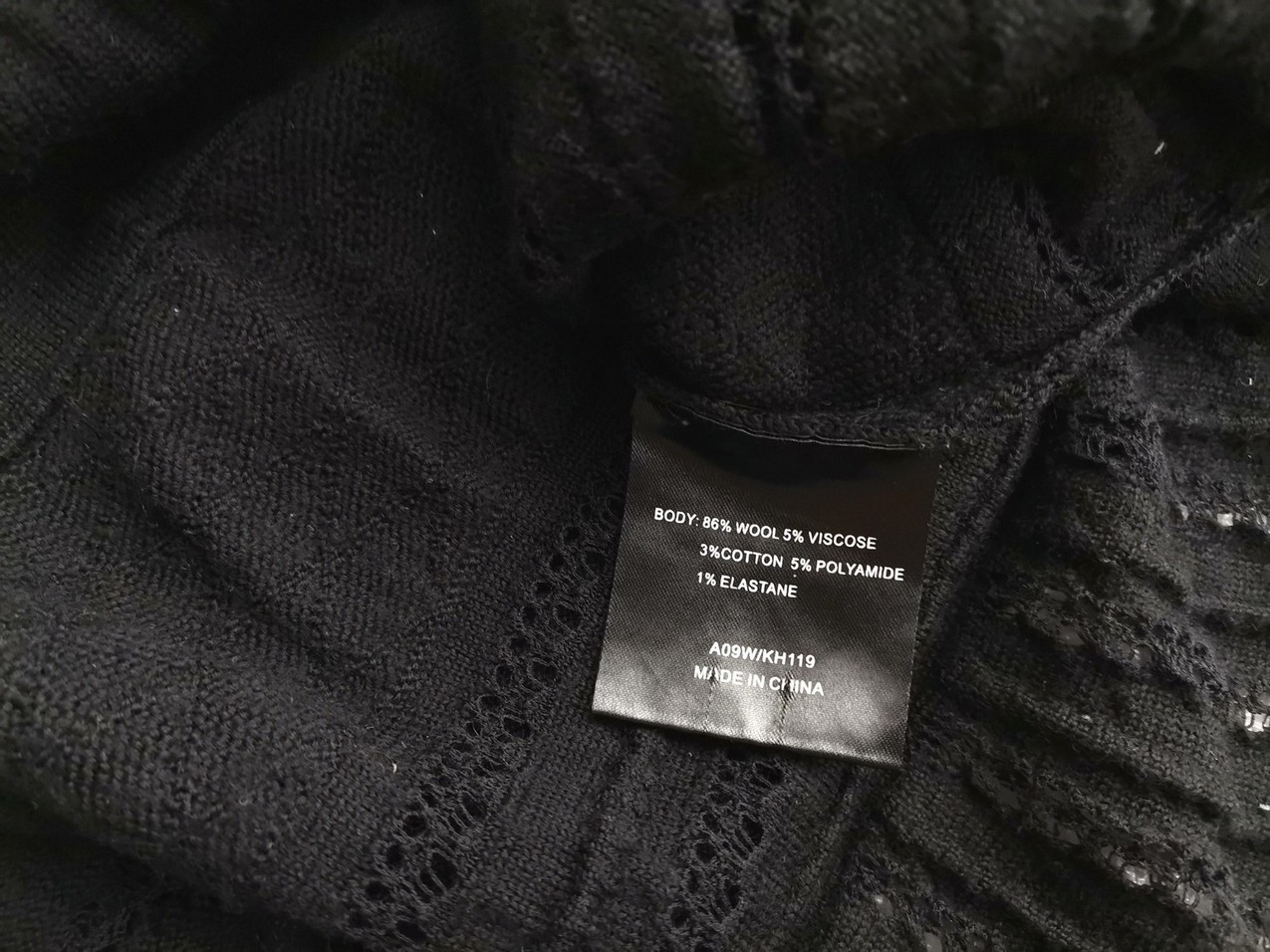 Karen MILLEN Rozmiar 3 (36/38) Kolor Czarny Dekolt U Sukienka Sheath Rękaw 3/4 Do Kolan Materiał Wełna Karen MILLEN Rozmiar 3 (36/38) Kolor Czarny Dekolt U Sukienka Sheath Rękaw 3/4 Do Kolan Materiał Wełna