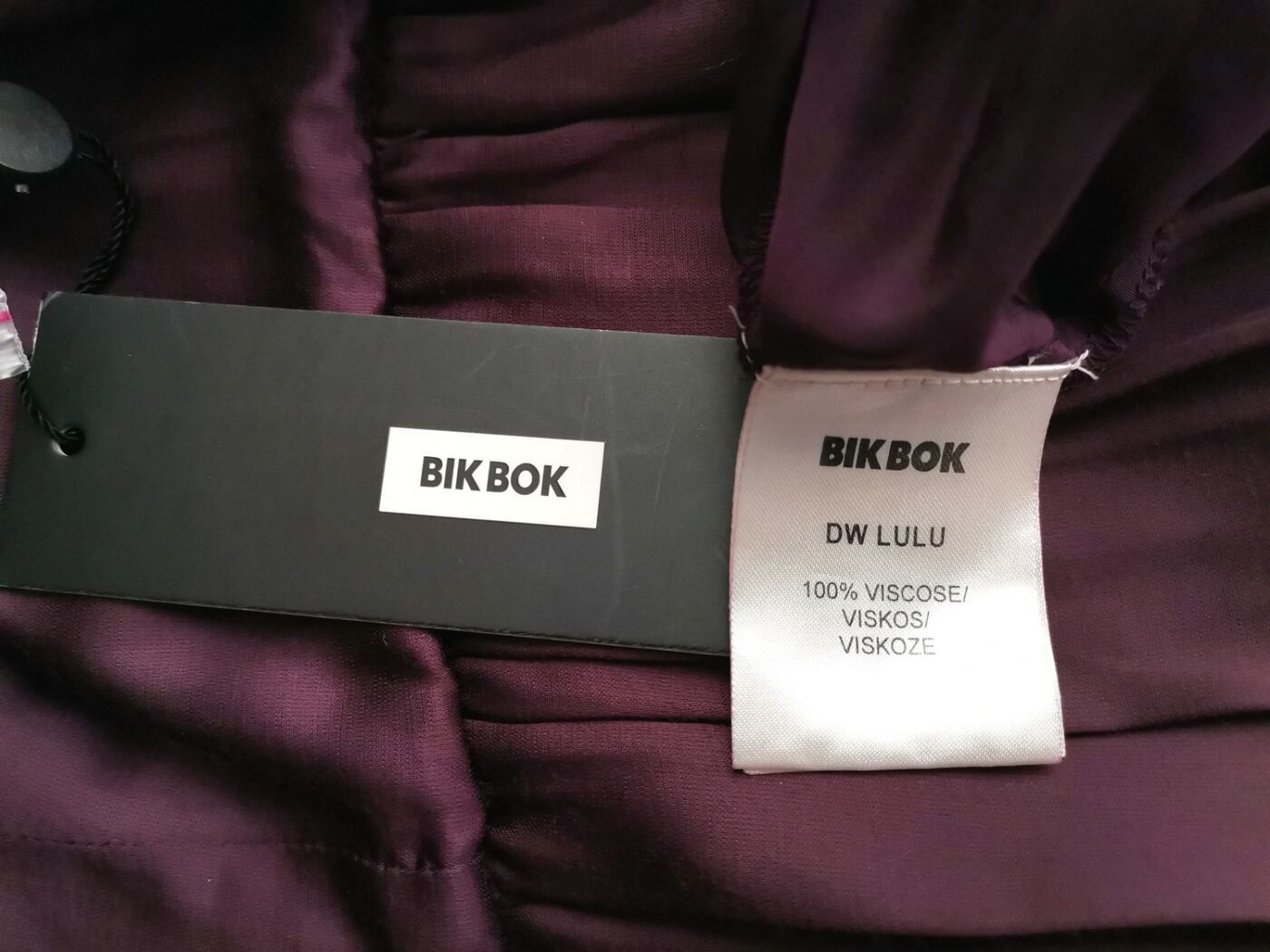 BIK BOK Rozmiar S Kolor Purpurowy Dekolt U Sukienka Mini Bezrękawnik Krótka Materiał Wiskoza 100%