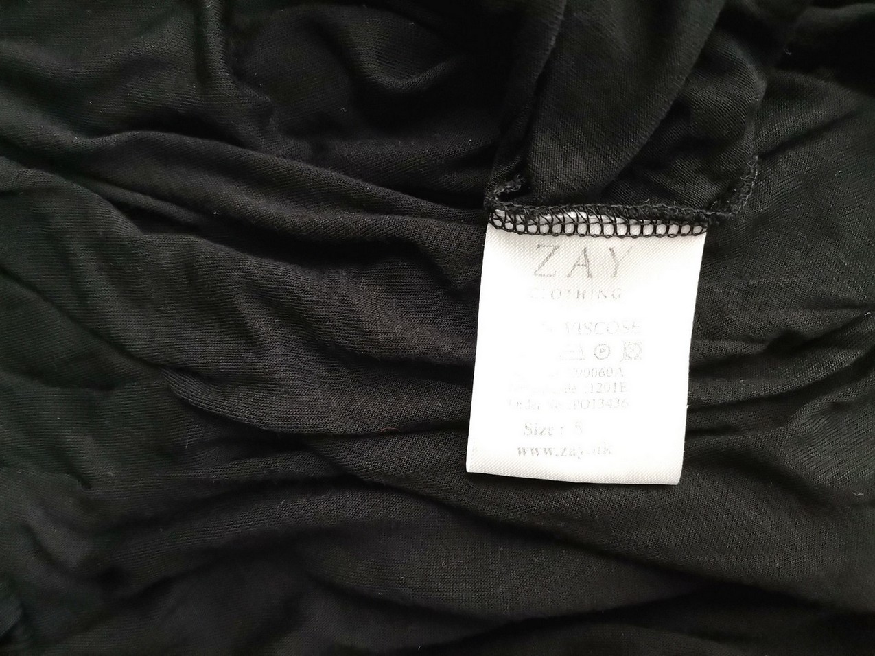 Zay Rozmiar S Kolor Czarny W serek Sukienka Sheath Bezrękawnik Midi Materiał Wiskoza 100% Zay Rozmiar S Kolor Czarny W serek Sukienka Sheath Bezrękawnik Midi Materiał Wiskoza 100%
