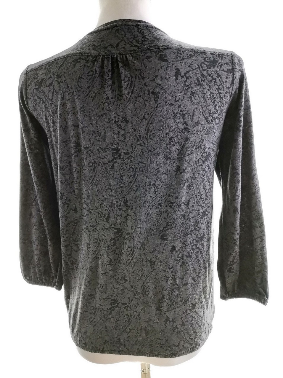 IMG_20201008_135024_0.jpg Rozmiar XS Kolor Szary Split Crew Neck Bluzka Zapinana Rękaw 3/4 Materiał Modal