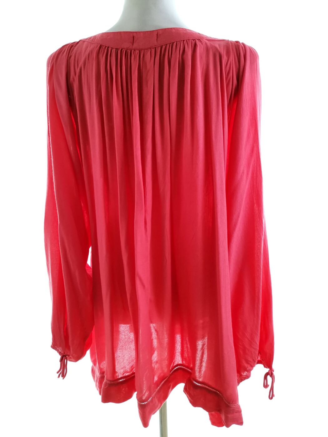 PLUS size Rozmiar 48-50 Kolor Różowy Kwadratowy dekolt Tunika Bluzka Długi rękaw Materiał Wiskoza 100% PLUS size Rozmiar 48-50 Kolor Różowy Kwadratowy dekolt Tunika Bluzka Długi rękaw Materiał Wiskoza 100%