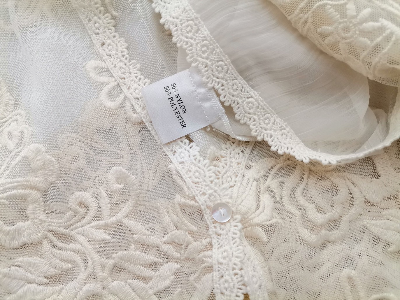 Vintage Rozmiar 42-44 Kolor Kremowy W serek Tunika Zapinana Bluzka Długi rękaw Vintage Rozmiar 42-44 Kolor Kremowy W serek Tunika Zapinana Bluzka Długi rękaw