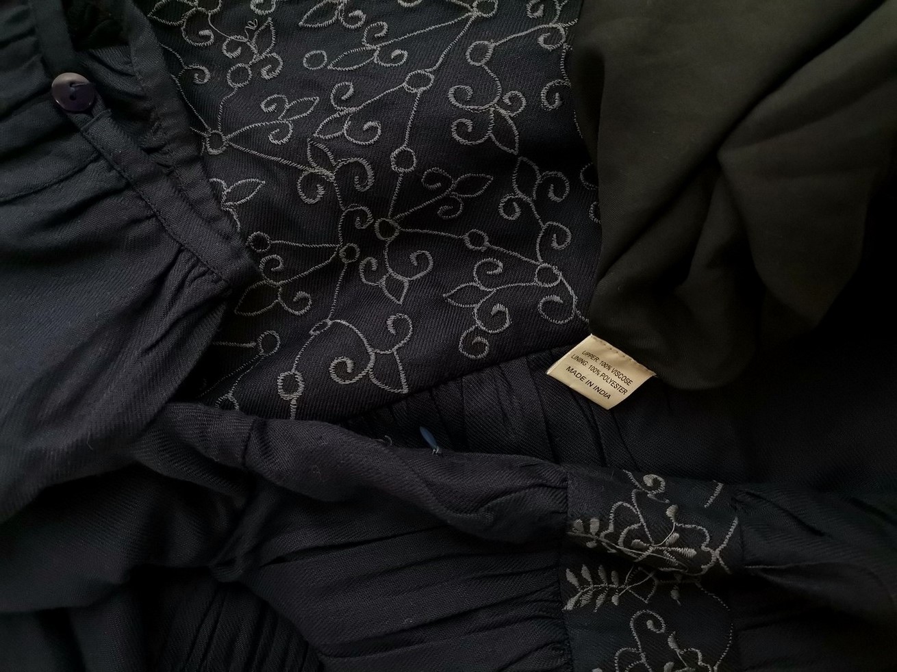 Tonala Rozmiar L Kolor Granatowy Okrągły dekolt Sukienka Sheath Rękaw 3/4 Midi Materiał Wiskoza 100% Tonala Rozmiar L Kolor Granatowy Okrągły dekolt Sukienka Sheath Rękaw 3/4 Midi Materiał Wiskoza 100%