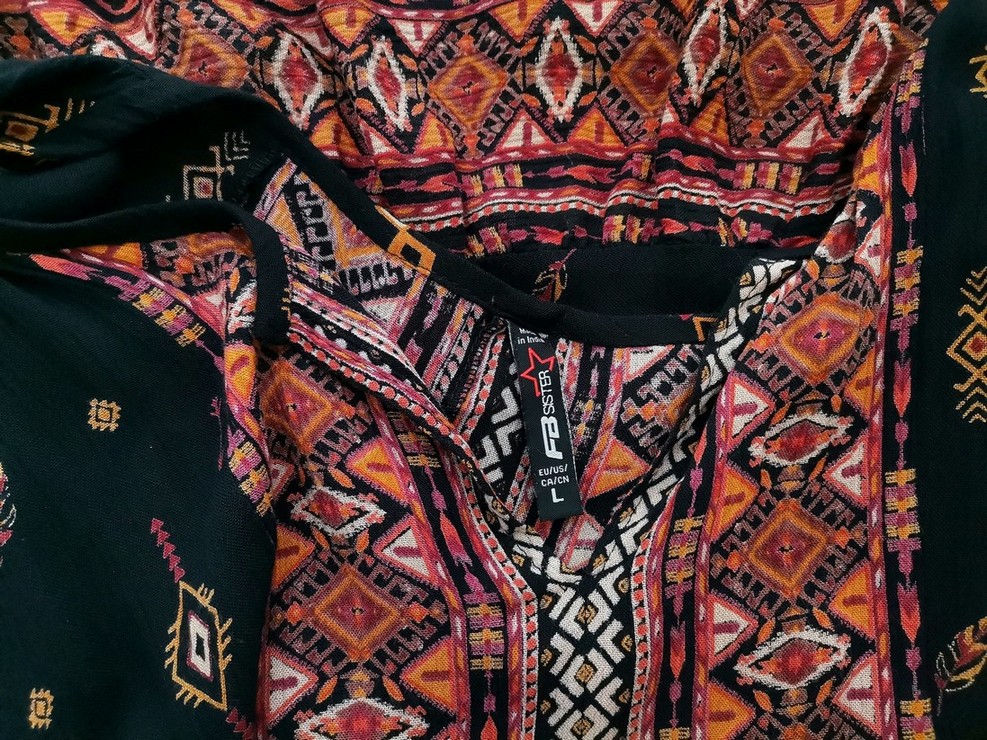 FB Sister Rozmiar L Kolor Czarny Damask Paisley W serek Bluzka Długi rękaw Materiał Wiskoza 100%