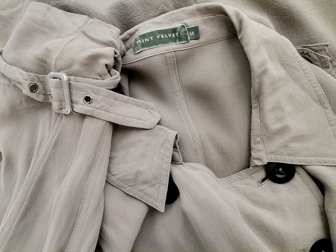 Mint Velvet Rozmiar 14 (42) Kolor Beżowy Kołnierz Długi Zapinany Kardigan Płaszcz Długi rękaw Mint Velvet Rozmiar 14 (42) Kolor Beżowy Kołnierz Długi Zapinany Kardigan Płaszcz Długi rękaw