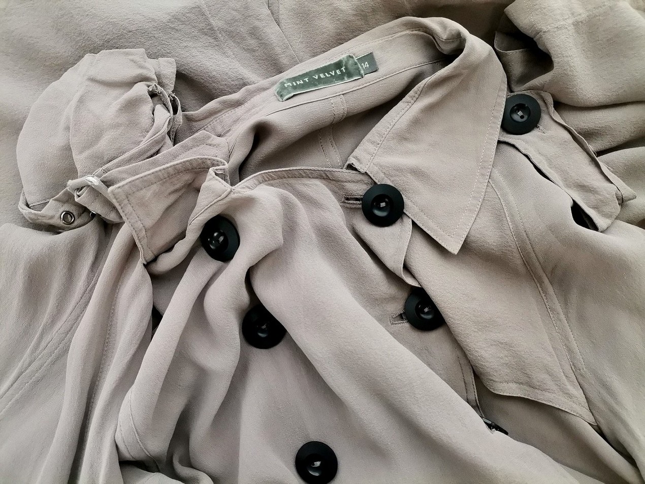 Mint Velvet Rozmiar 14 (42) Kolor Beżowy Kołnierz Długi Zapinany Kardigan Płaszcz Długi rękaw Mint Velvet Rozmiar 14 (42) Kolor Beżowy Kołnierz Długi Zapinany Kardigan Płaszcz Długi rękaw