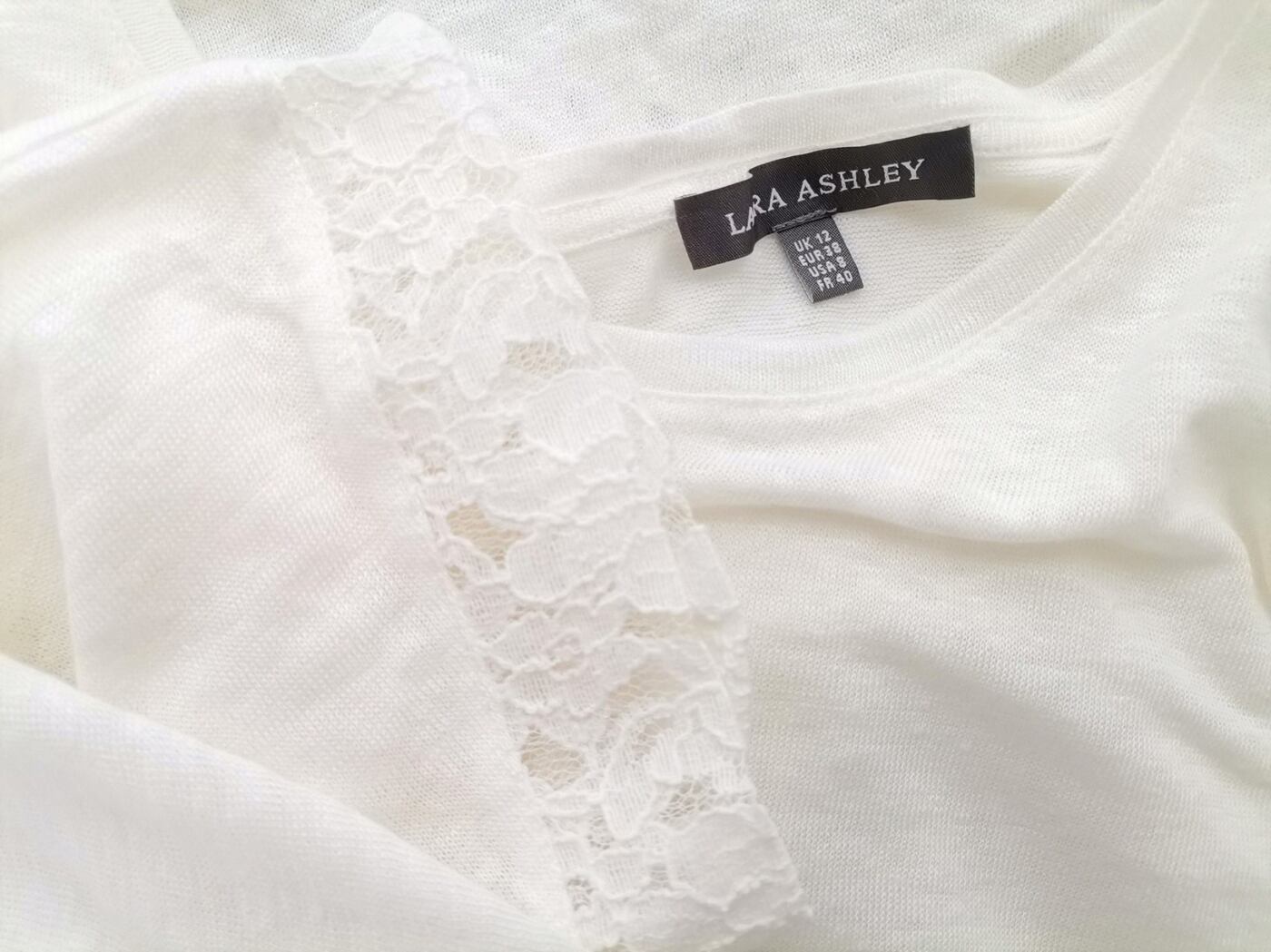 IMG_20210126_115346.jpg Laura ashley Rozmiar 12 (38) Kolor Kremowy Okrągły dekolt Bluzka Krótki rękaw Materiał Len 100%