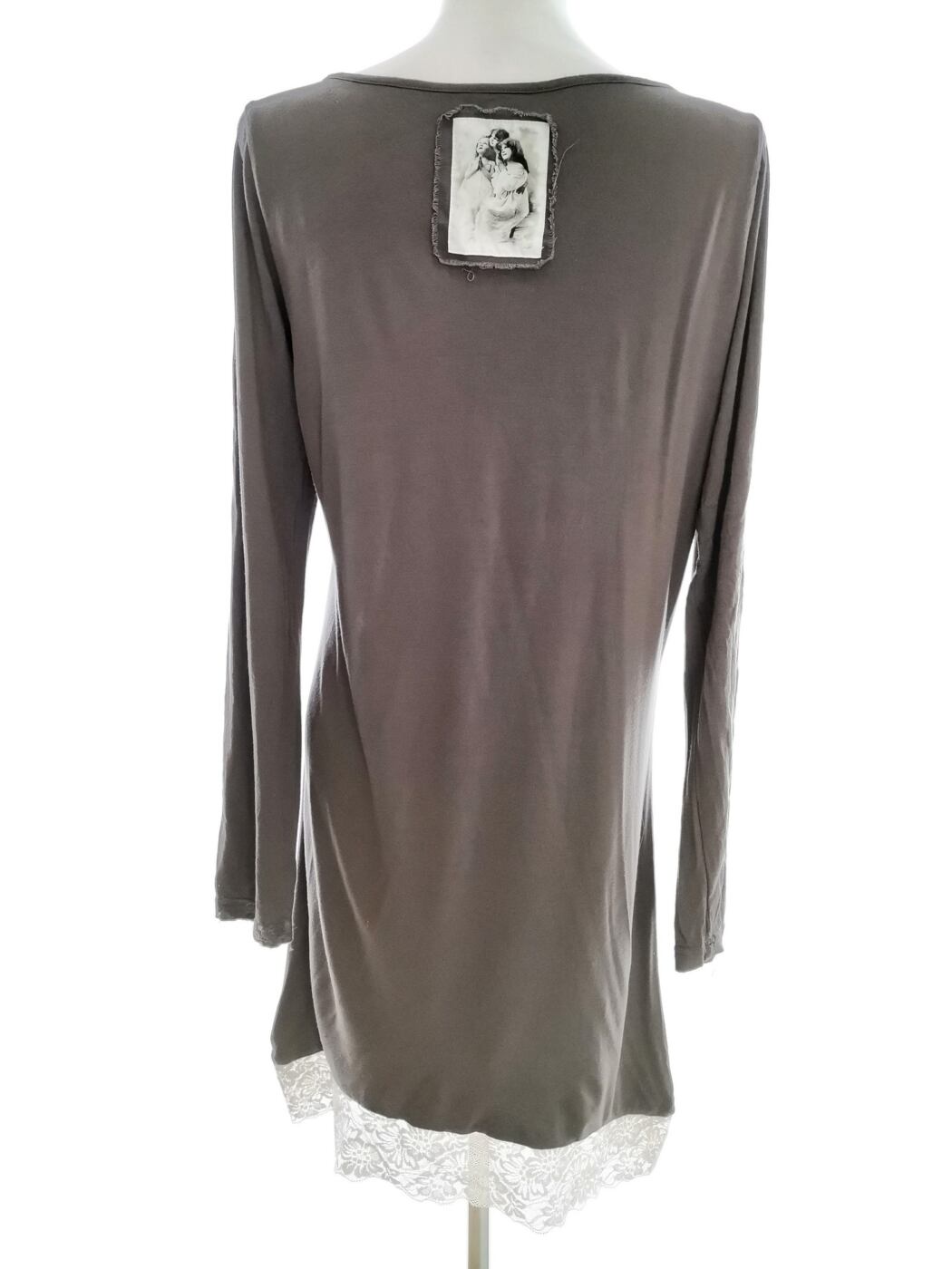 VINTAGE SAGEN Rozmiar XL Kolor Szary Dekolt U Sukienka Prostokątna Długi rękaw Do Kolan Materiał Wiskoza VINTAGE SAGEN Rozmiar XL Kolor Szary Dekolt U Sukienka Prostokątna Długi rękaw Do Kolan Materiał Wiskoza
