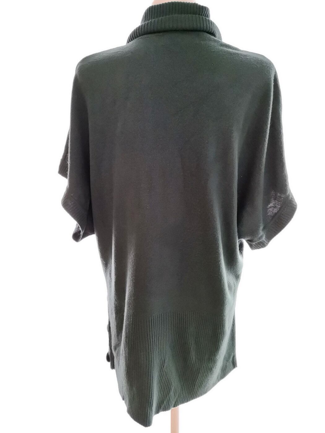 Vintage Couture Rozmiar 18 (46) Kolor Szmaragdowy Drapowany dekolt Tunika Bluzka Dzianina Krótki rękaw Materiał Akryl 100%