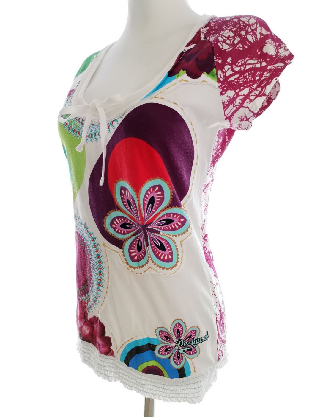 IMG_20210210_135223.jpg DESIGUAL Rozmiar M Kolor Kolorowa Okrągły dekolt Bluzka Krótki rękaw