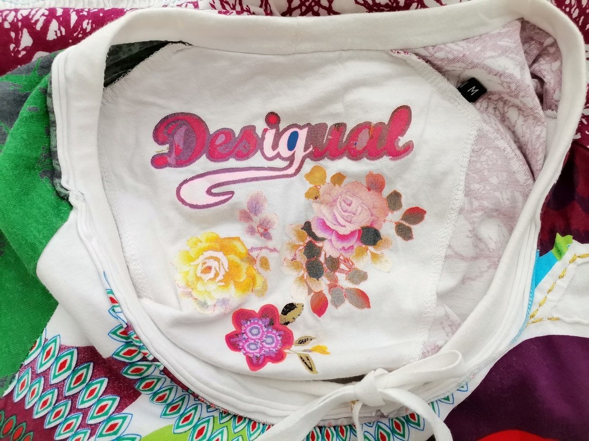 IMG_20210210_135258.jpg DESIGUAL Rozmiar M Kolor Kolorowa Okrągły dekolt Bluzka Krótki rękaw