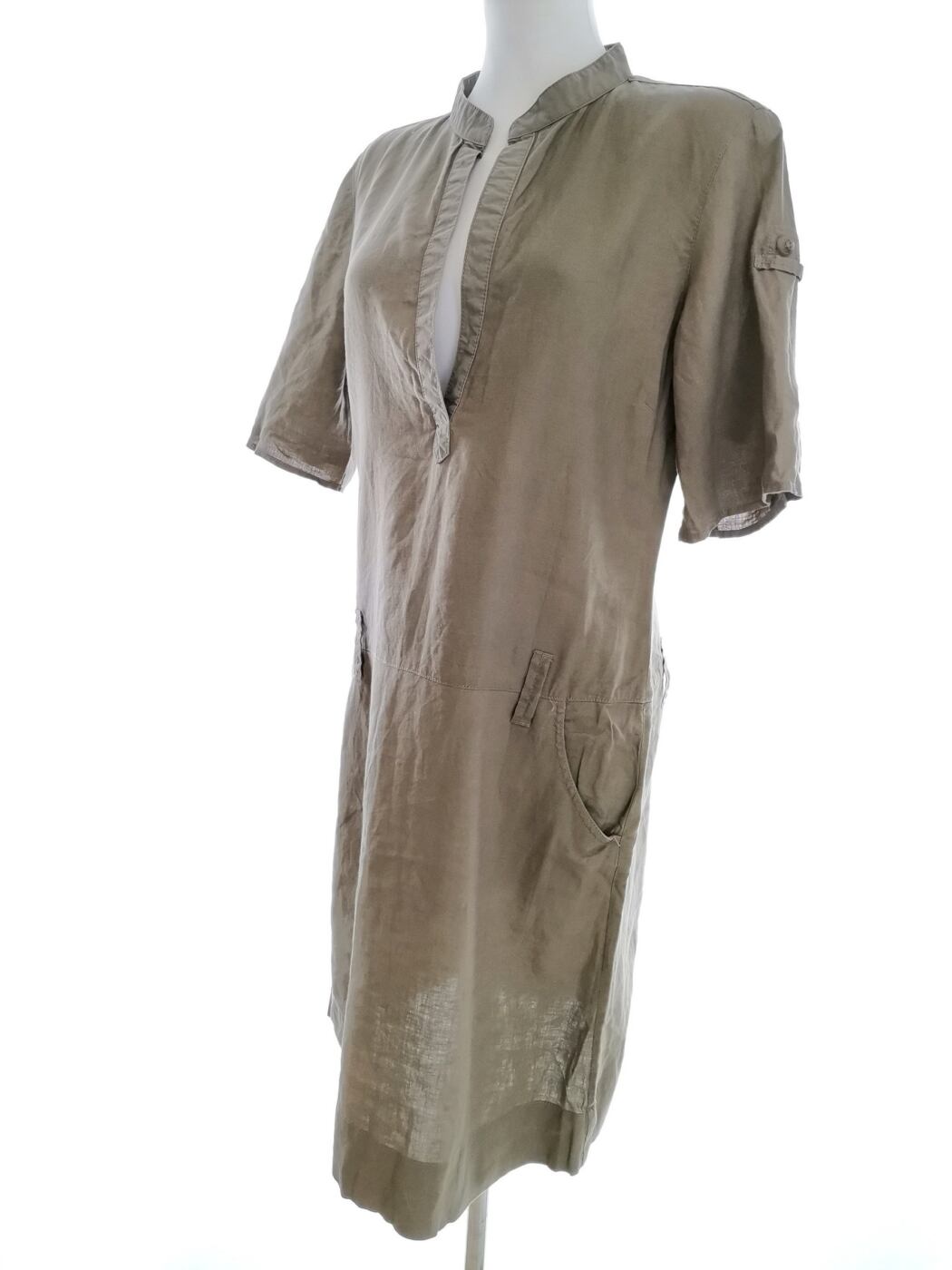 Mexx Rozmiar 38 Kolor Khaki Split Crew Neck Sukienka Koszulowa Krótki rękaw Midi Materiał Len 100% Mexx Rozmiar 38 Kolor Khaki Split Crew Neck Sukienka Koszulowa Krótki rękaw Midi Materiał Len 100%