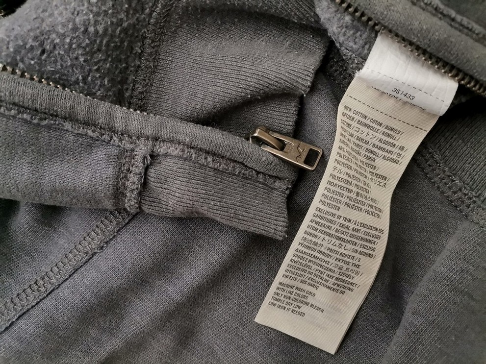 Hollister Rozmiar L Kolor Szary Bluza na suwak Długi rękaw Materiał Bawełna Hollister Rozmiar L Kolor Szary Bluza na suwak Długi rękaw Materiał Bawełna