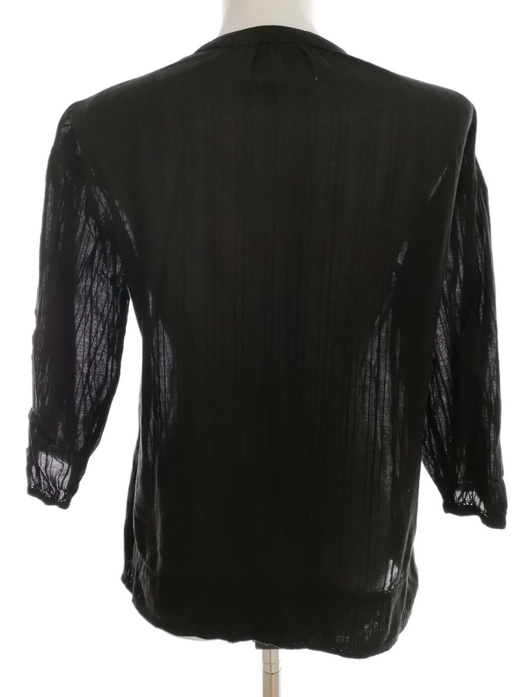 IMG_20210217_125411.jpg BZR Rozmiar 38 Kolor Czarny Split Crew Neck Bluzka Popover Guziki Rękaw 3/4 Materiał Bawełna 100%