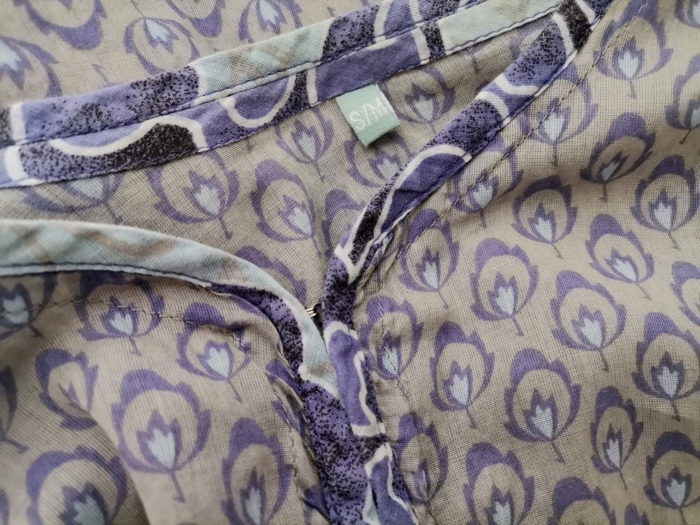 Vintage Rozmiar S/M Kolor Fioletowy Roślinny Liście Okrągły dekolt Tunika Bluzka Długi rękaw Materiał Bawełna 100% Vintage Rozmiar S/M Kolor Fioletowy Roślinny Liście Okrągły dekolt Tunika Bluzka Długi rękaw Materiał Bawełna 100%