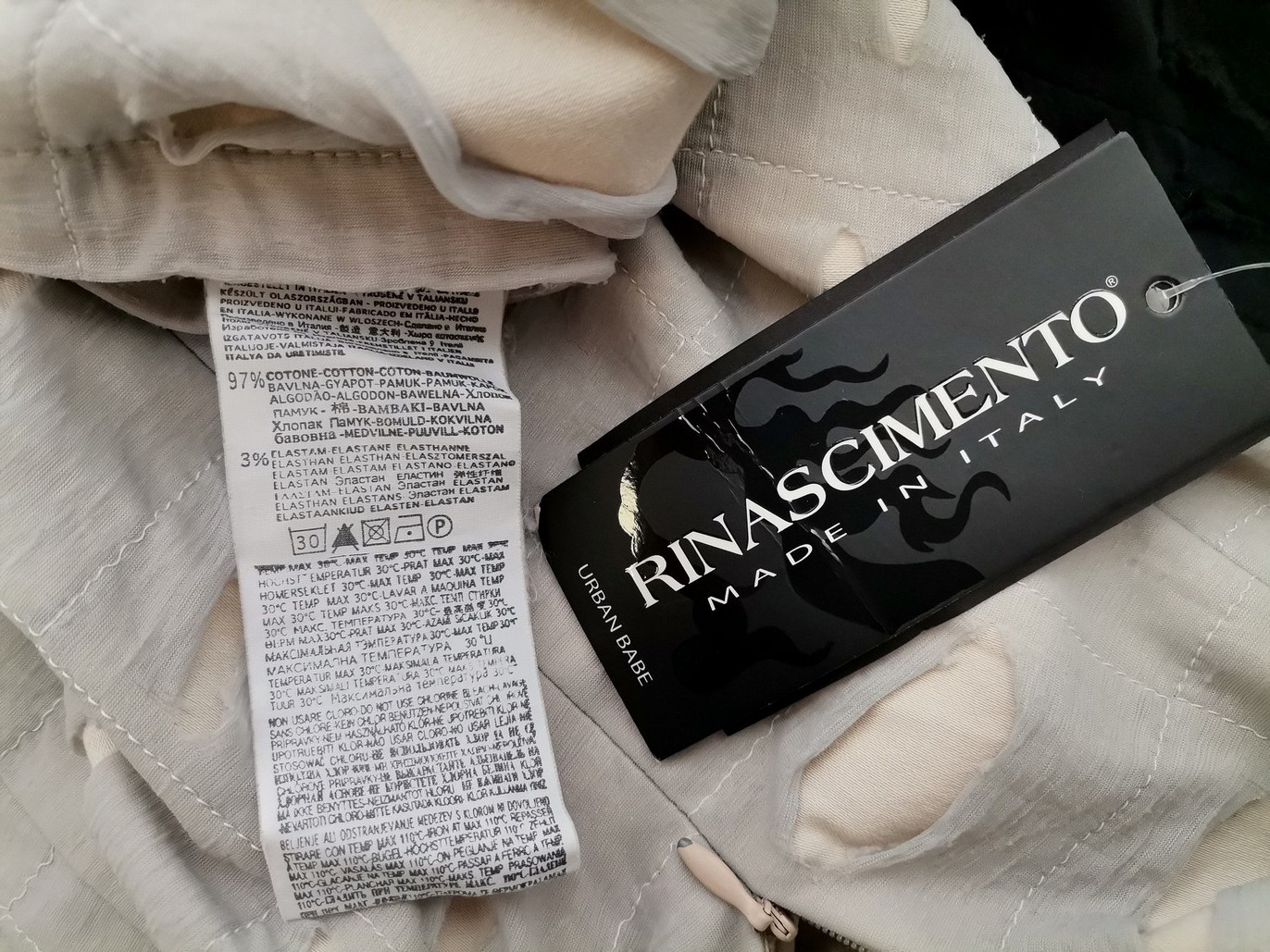 Rinascimento Rozmiar M Kolor Beżowy Odkryte Ramiona Sukienka Bodycon Bezrękawnik Krótka Materiał Bawełna