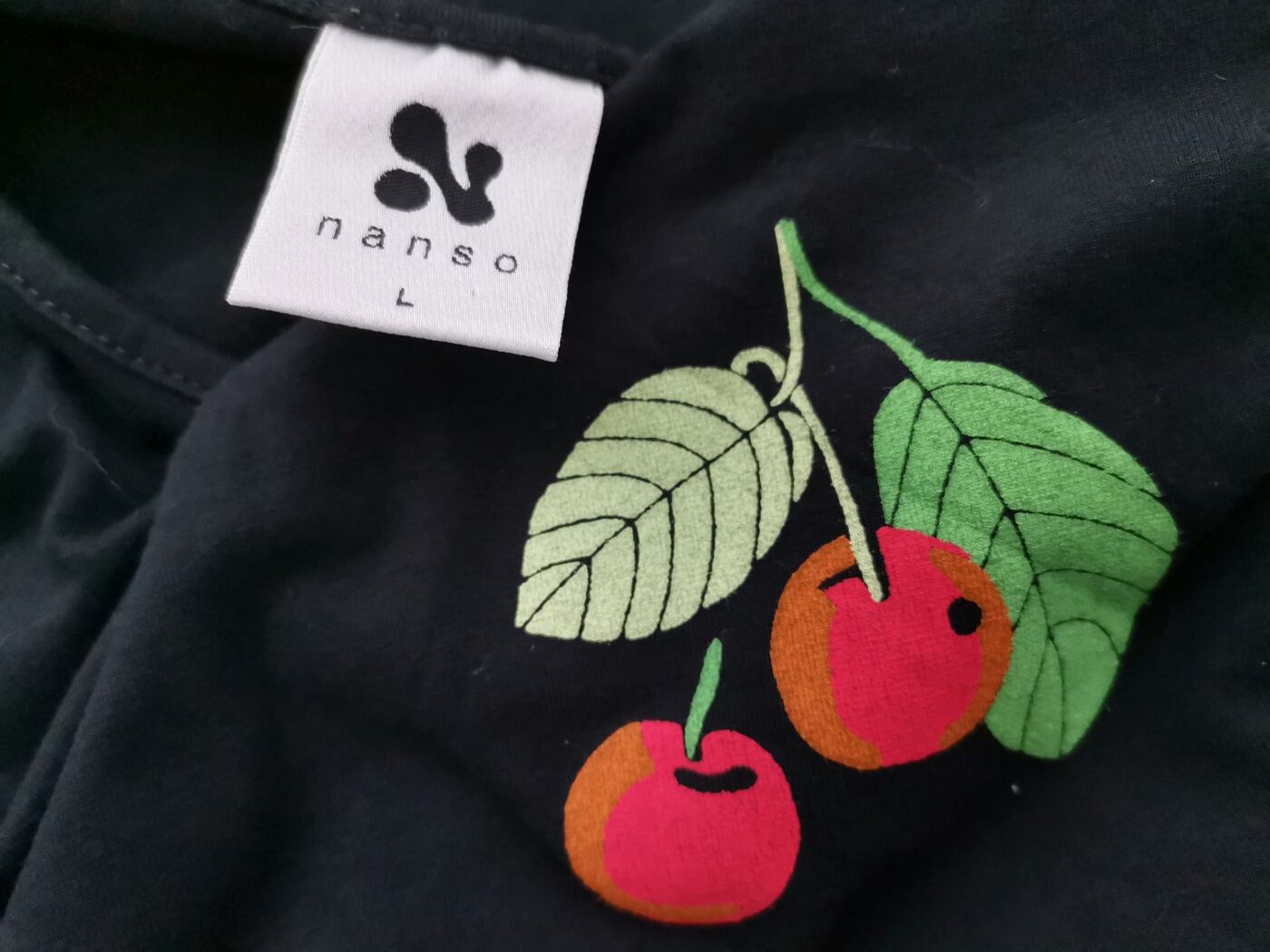 IMG_20210302_135050.jpg NANSO Rozmiar L Kolor Czarny Okrągły dekolt T-Shirt Krótki rękaw Materiał Modal