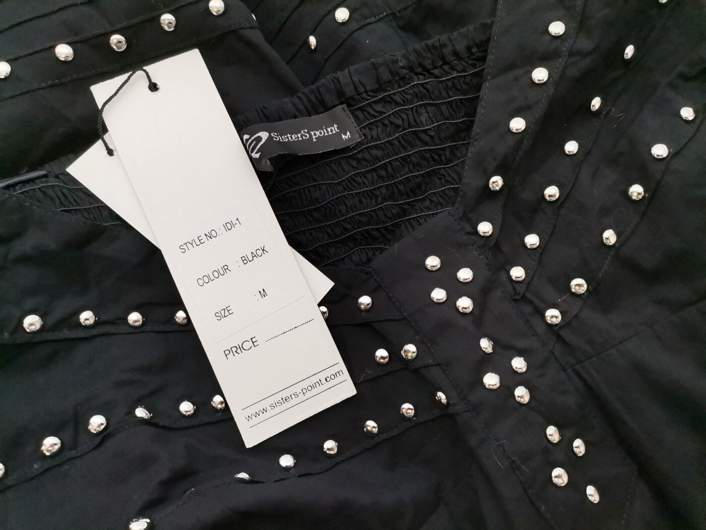 Sisters point Rozmiar M Kolor Czarny Dekolt Serce Sukienka A-Line Bezrękawnik Do Kolan Materiał Bawełna 100% Sisters point Rozmiar M Kolor Czarny Dekolt Serce Sukienka A-Line Bezrękawnik Do Kolan Materiał Bawełna 100%