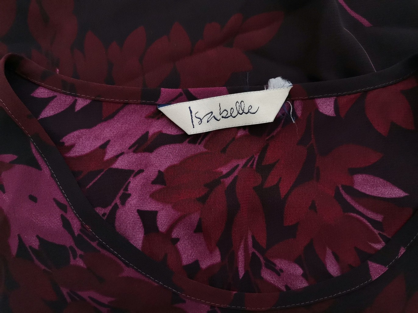 Isabelle Rozmiar 12 (40) Kolor Purpurowy Roślinny Liście Okrągły dekolt Bluzka Bezrękawnik