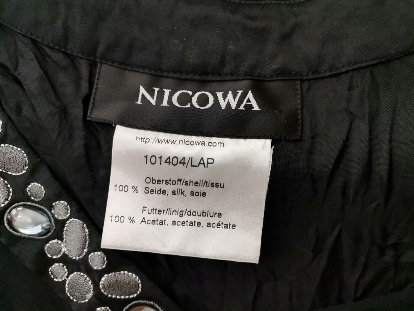 IMG_20210308_143423.jpg Nicowa Rozmiar 34 Kolor Czarny Kwadratowy dekolt Bluzka Krótki rękaw Materiał Jedwab 100%