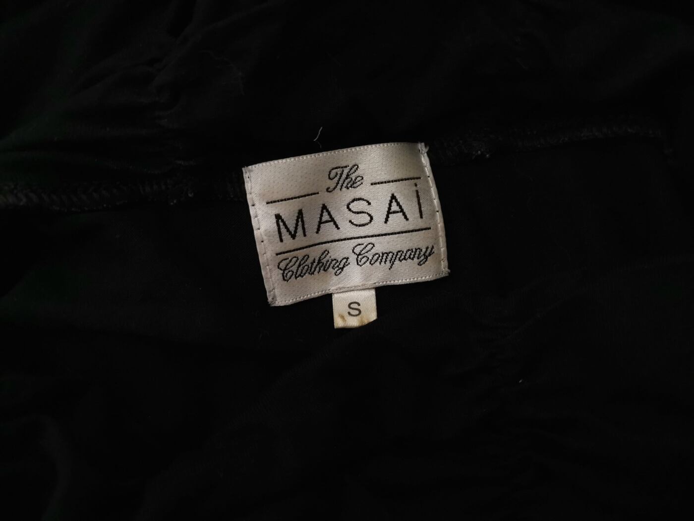 The Masai Rozmiar S Kolor Czarny Drapowany dekolt Tunika Bluzka Długi rękaw Materiał Wiskoza The Masai Rozmiar S Kolor Czarny Drapowany dekolt Tunika Bluzka Długi rękaw Materiał Wiskoza