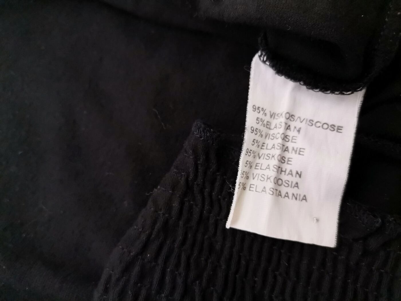 IMG_20210318_152532.jpg Marwin Rozmiar M Kolor Czarny Keyhole Crew Neck Bluzka Długi rękaw Materiał Wiskoza