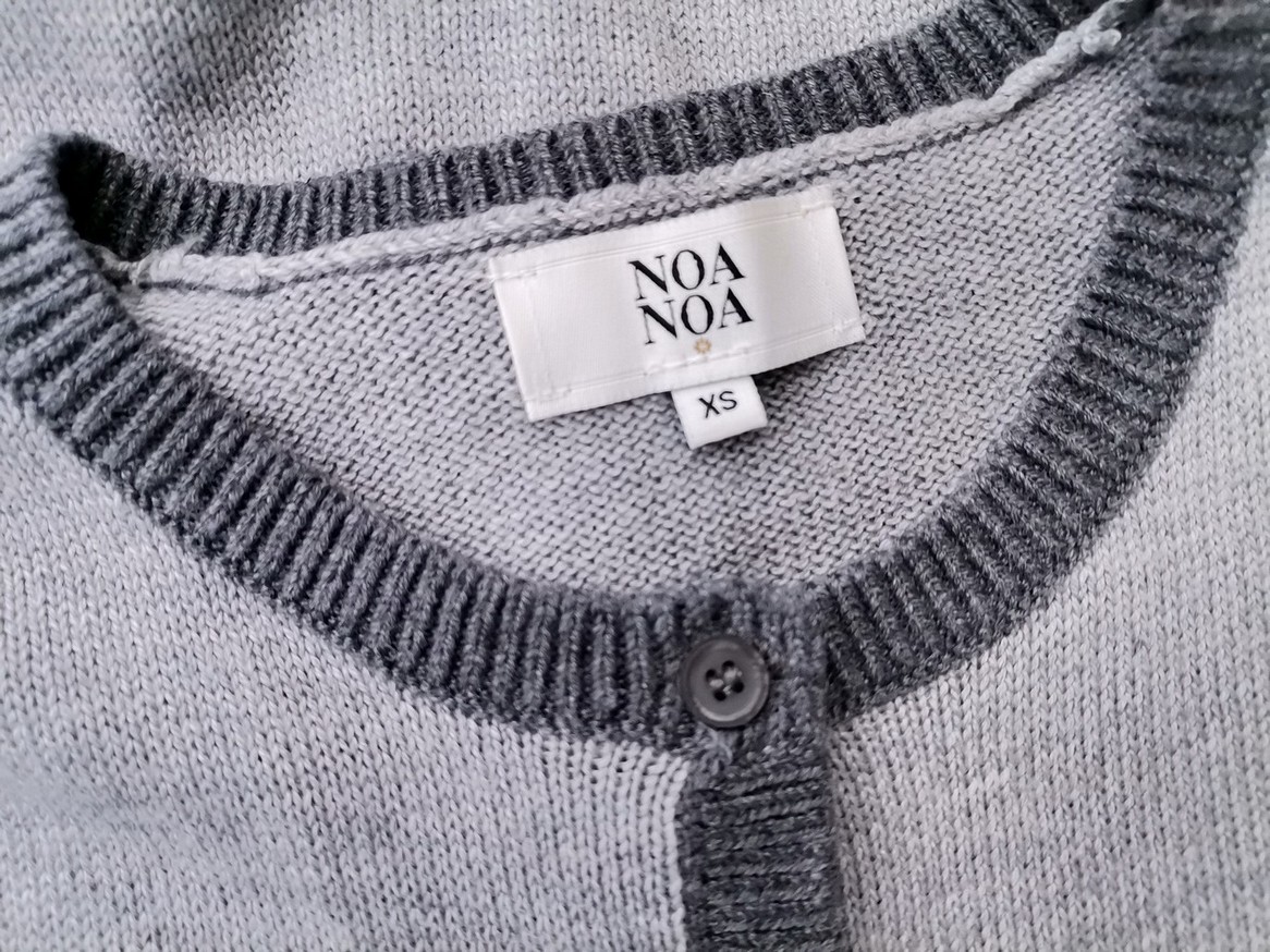 IMG_20210319_114429.jpg Noa noa Rozmiar XS Kolor Szary Crew Neck Kardigan Zapinany Długi rękaw Materiał Wiskoza Cienka dzianina