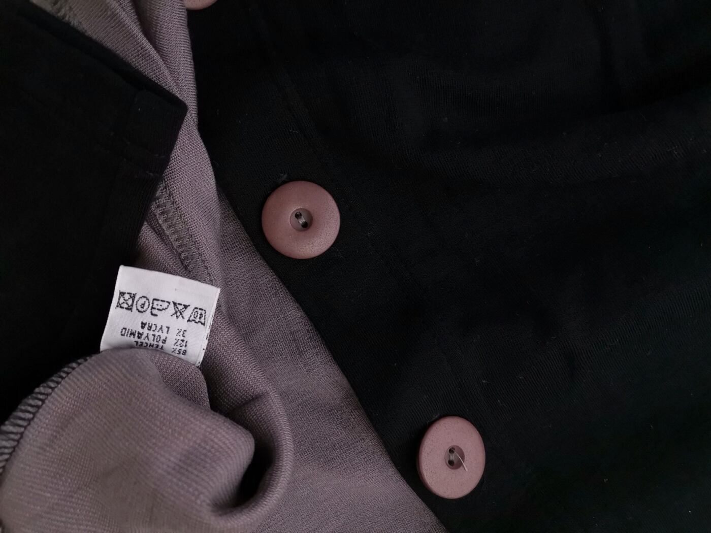 IMG_20210319_153804.jpg Ralston Rozmiar M Kolor Czarny Okrągły dekolt Kardigan Zapinany Długi rękaw Materiał Tencel Cienka dzianina