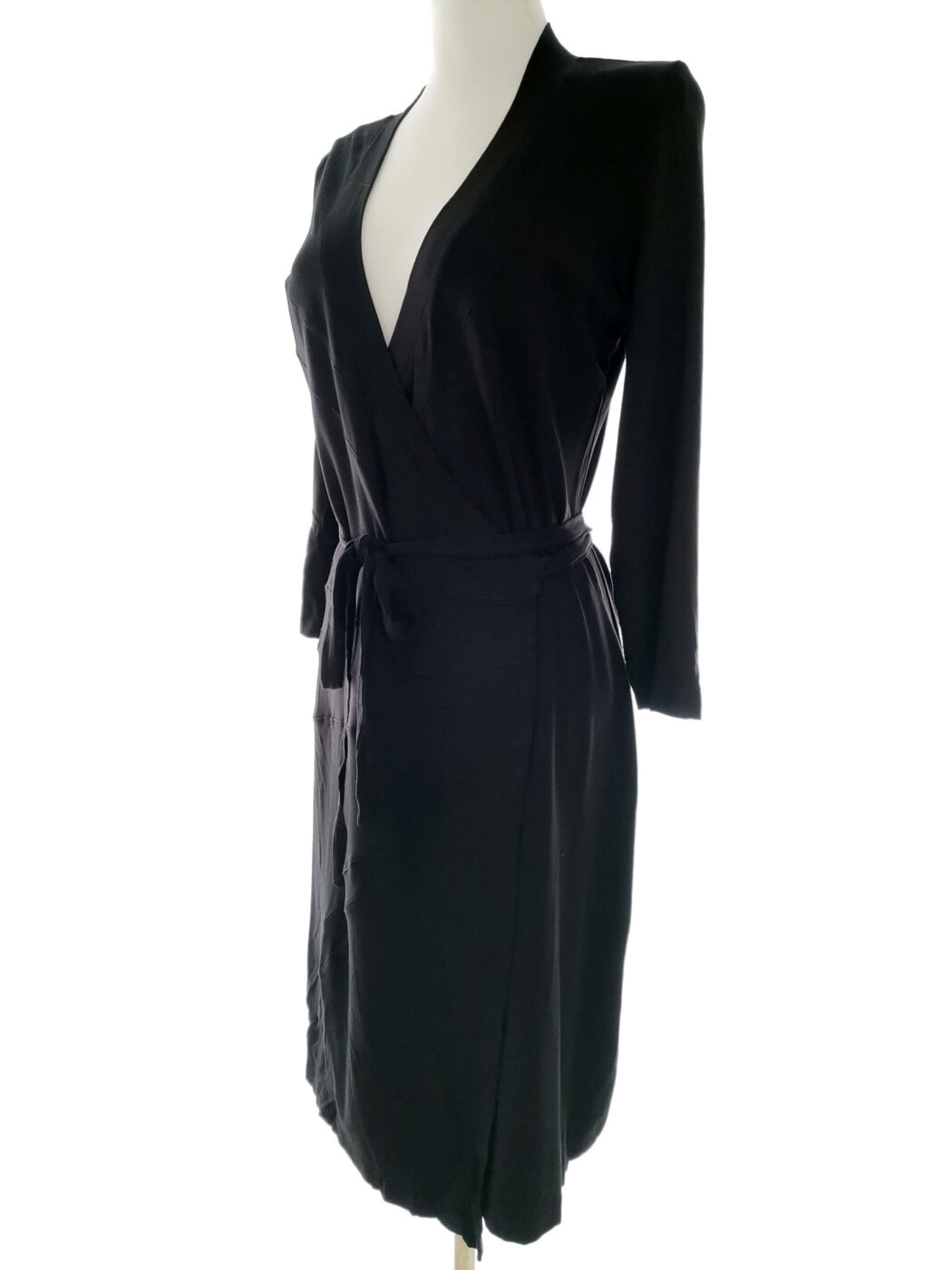 Sandwich Rozmiar M Kolor Czarny W serek Sukienka Zawijana Rękaw 3/4 Midi Materiał Rayon Sandwich Rozmiar M Kolor Czarny W serek Sukienka Zawijana Rękaw 3/4 Midi Materiał Rayon