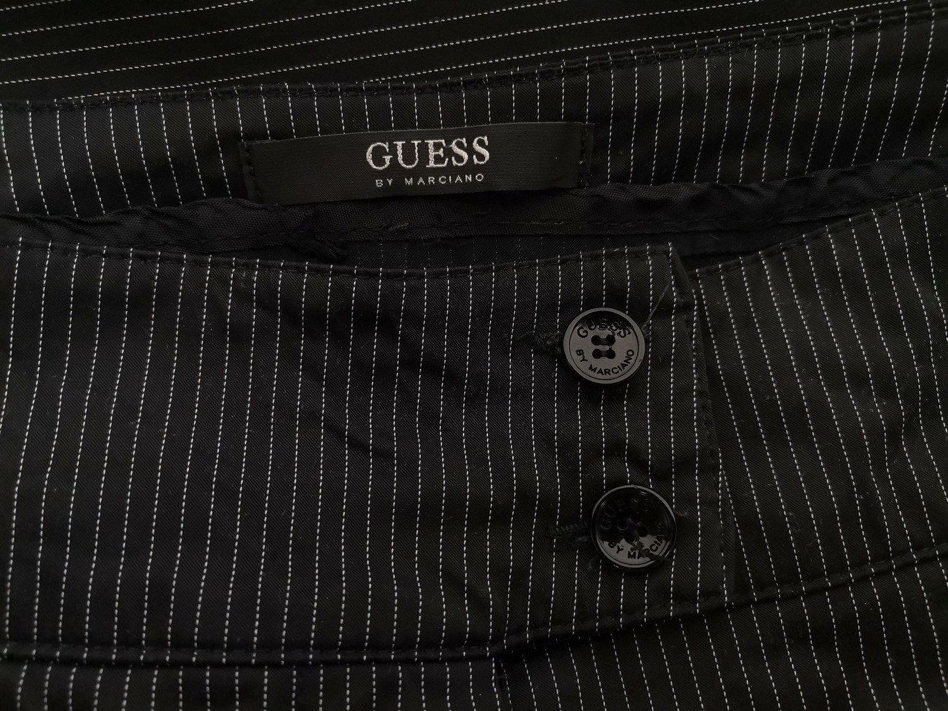 IMG_20210323_104340.jpg Guess by Marciano Rozmiar 42 (36) Kolor Czarny Pasy Spodnie Eleganckie Materiał Bawełna