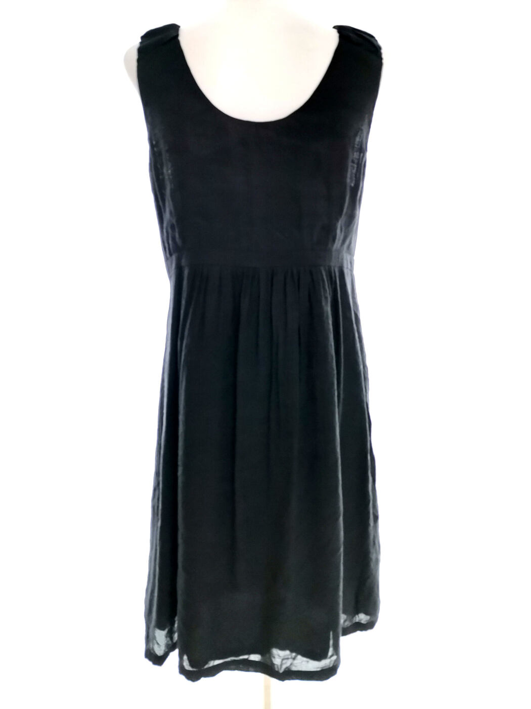 Dranella Rozmiar 38 Kolor Czarny W serek Suknia Balowa Sukienka Wieczorowa Bezrękawnik Midi Materiał Rayon Dranella Rozmiar 38 Kolor Czarny W serek Suknia Balowa Sukienka Wieczorowa Bezrękawnik Midi Materiał Rayon