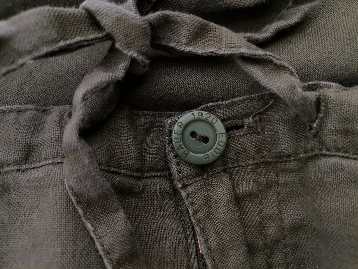Eddie Bauer Rozmiar 40 Kolor Khaki Spodnie Casual Materiał Len 100%