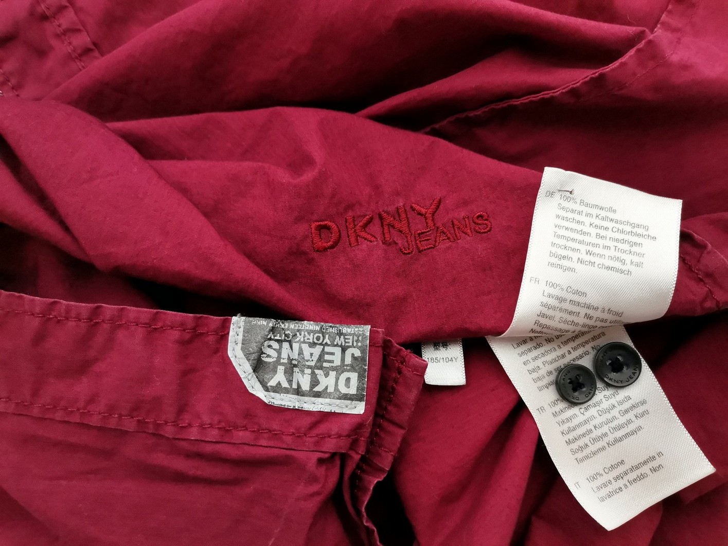 IMG_20210326_104550.jpg Dkny Jeans Rozmiar L Kolor Bordowy Kołnierz Męska Koszula Casual Krótki rękaw Materiał Bawełna 100%